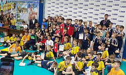 Первой стала первая команда