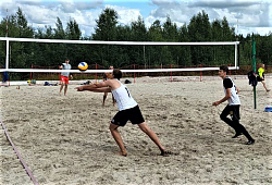  НИЖНЕВАРТОВСКИЕ «ПЛЯЖНИКИ» ВЫШЛИ НА СТАРТ    