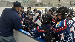  Хоккеисты СШОР "Самотлор" 2009 года рождения в рамках тура первенства Уральского, Сибирского и Приволжского федеральных округов провели первый домашний матч сезона против серовского "Металлурга".  