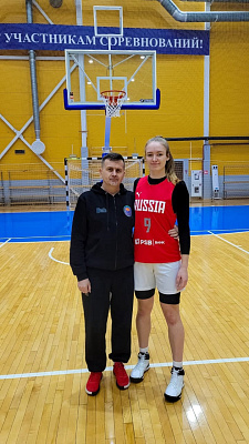  Воспитанница заслуженного тренера России Алексея Глухих Екатерина Лялина 