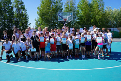  Сегодня в рамках декады спорта ко дню физкультурника на стадионе Центральный состоялся фестиваль игровых видов спорта по стритболу. 