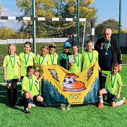  С серебром из Ялуторовска возвращается команда нижневартовских футболисток! 