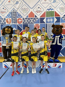  В СОК "Олимпия" прошла церемония награждения и закрытие Спартакиады среди лагерей дневного пребывания "Самотлорские игры-2023 " 