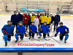  Медицинская сестра всегда на страже здоровья спортсменов и работников ! 